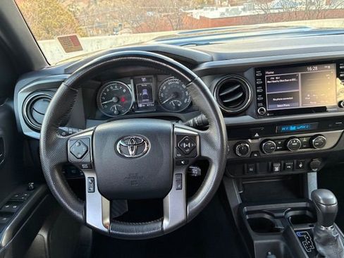 Used 2023 Toyota Tacoma TRD Sport w/ Black Out Package (TMS) image 13