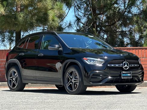 Certified 2022 Mercedes-Benz GLA 250 4MATIC image 2