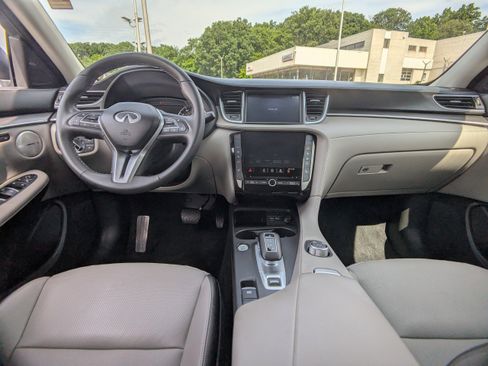 Used 2023 INFINITI QX50 Luxe AWD/4WD image 17