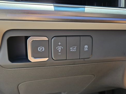 New 2025 Hyundai Santa Fe Limited FWD image 25