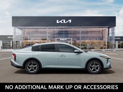 New 2026 Kia K4 LXS FWD image 7