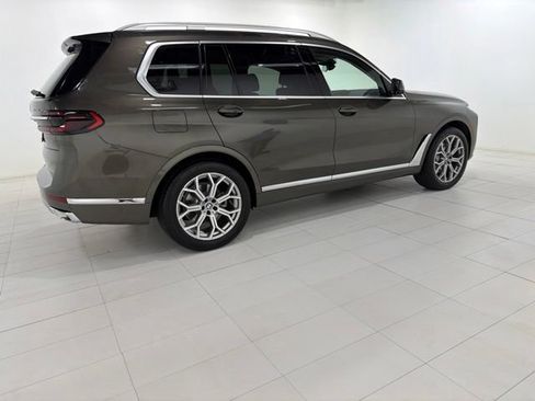 Used 2024 BMW X7 xDrive40i w/ Parking Assistance Package AWD/4WD image 39