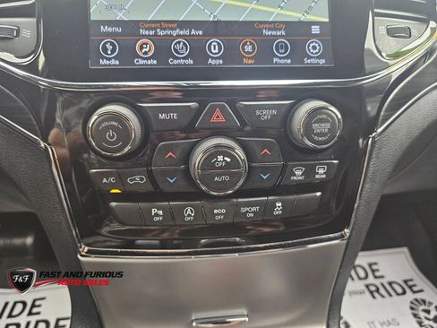 Used 2020 Jeep Grand Cherokee Limited w/ Luxury Group II AWD/4WD image 22