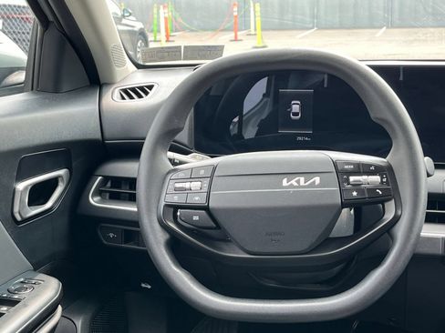Used 2025 Kia K4 FWD image 28