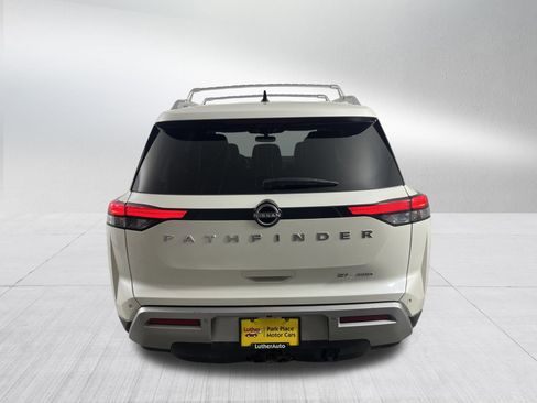 Used 2022 Nissan Pathfinder SL w/ SL Premium Package image 6