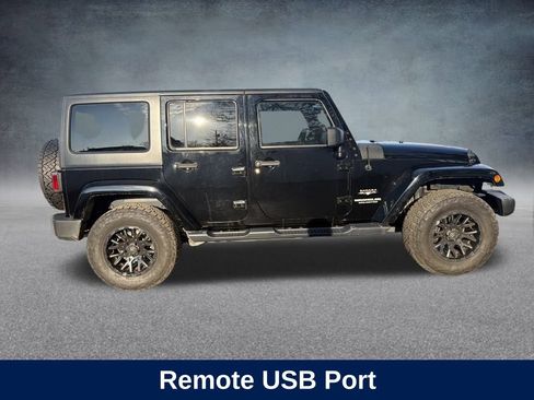 Used 2017 Jeep Wrangler Unlimited Sahara w/ Connectivity Group image 10