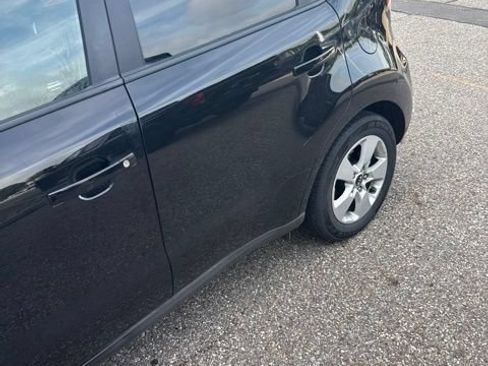 Used 2019 Kia Soul FWD image 3