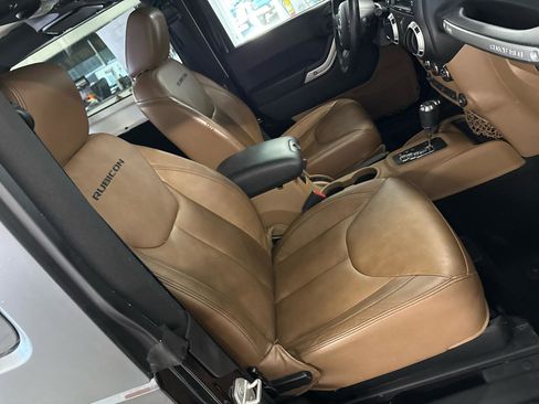 Used 2015 Jeep Wrangler Rubicon w/ Power Convenience Group AWD/4WD image 28