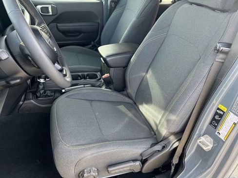 Used 2024 Jeep Wrangler Willys image 4