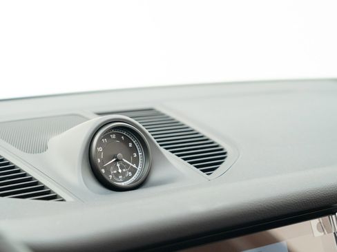 Certified 2026 Porsche Macan image 25