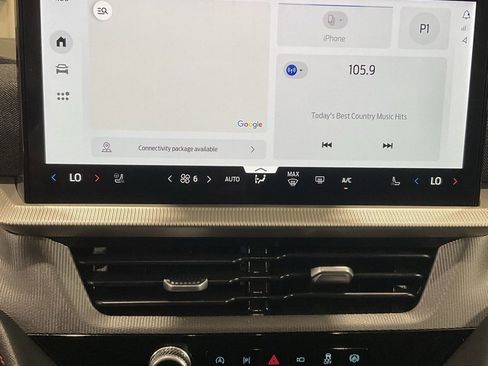 Used 2025 Ford Explorer ST-Line w/ ST-Line Street Pack image 18