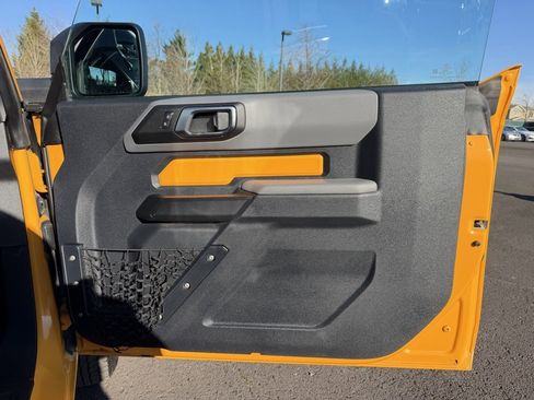 Used 2022 Ford Bronco Base image 29