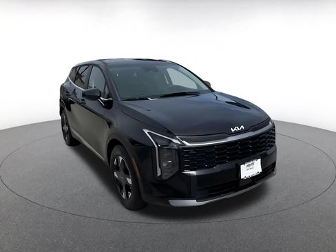 Used 2026 Kia Sportage LX FWD image 3