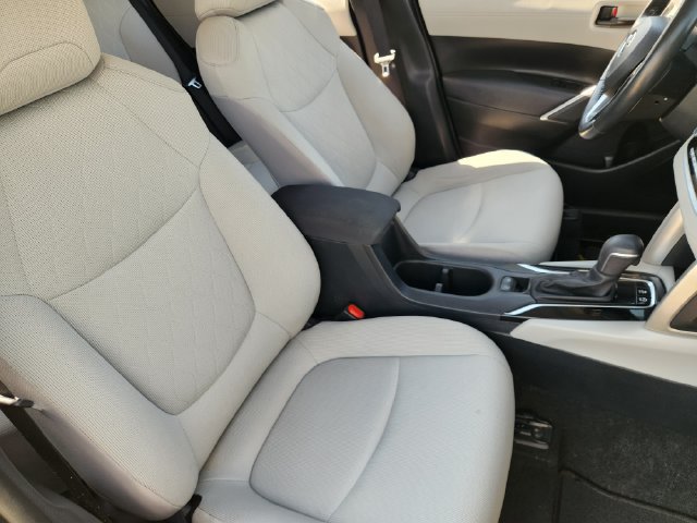 Used 2023 Toyota Corolla Cross LE AWD/4WD image 10