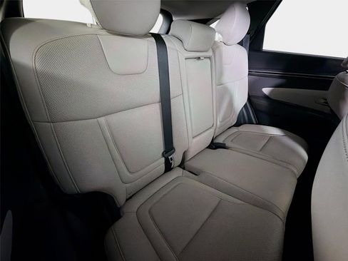 Certified 2023 Hyundai Tucson Limited FWD image 28