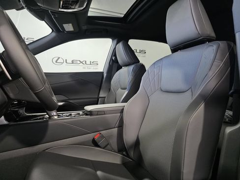 New 2026 Lexus RX 450h AWD image 15
