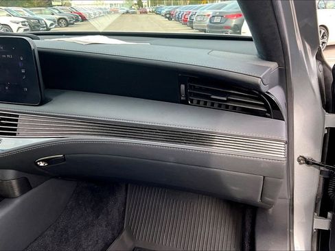 Used 2021 Lexus LS 500 F Sport w/ Accessory Package (Z2) image 23