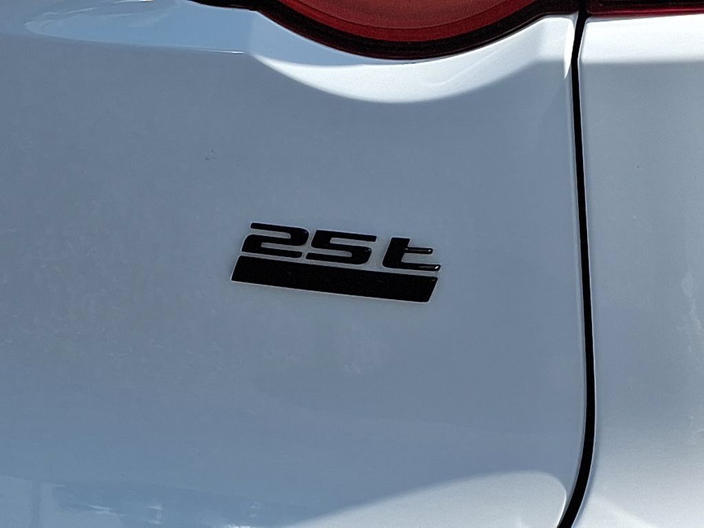 Used 2020 Jaguar F-PACE Premium AWD/4WD image 16
