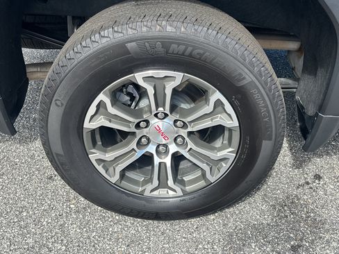 Used 2026 GMC Sierra 1500 SLT RWD image 26