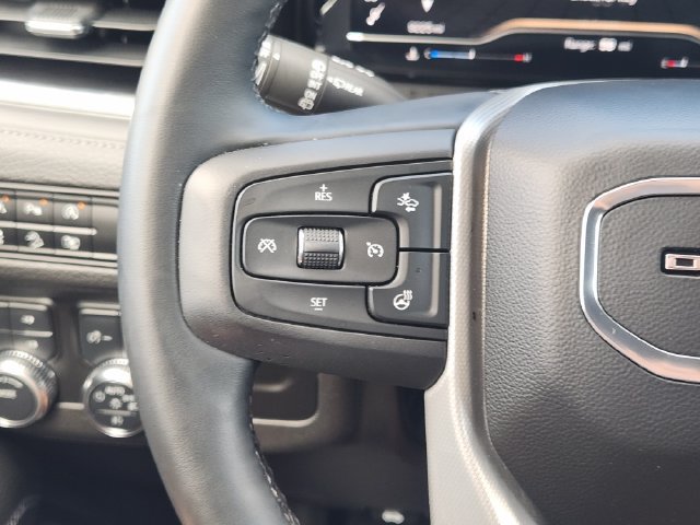 Used 2023 GMC Yukon XL Denali AWD/4WD image 28