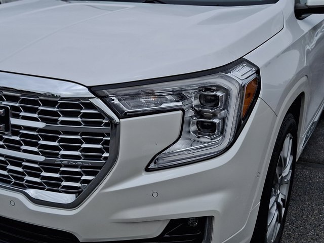 Used 2022 GMC Terrain Denali w/ Denali Premium Package AWD/4WD image 12