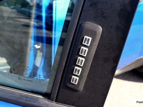 Used 2022 Ford Maverick XLT image 7