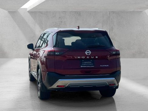 Used 2021 Nissan Rogue Platinum image 7
