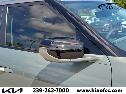 New 2027 Kia Seltos S FWD image 8