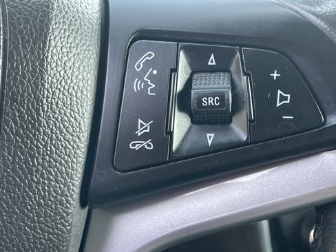 Used 2019 Chevrolet Trax LT w/ LT Convenience Package FWD image 30