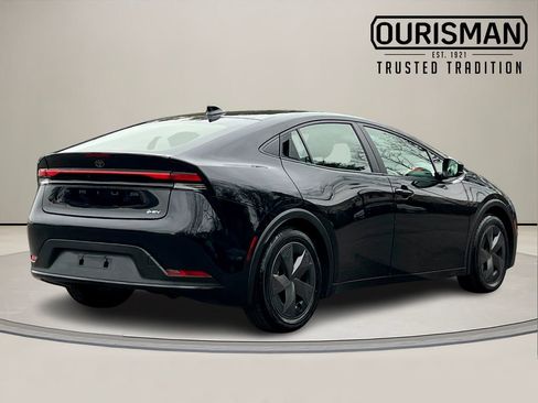 Used 2024 Toyota Prius LE image 5