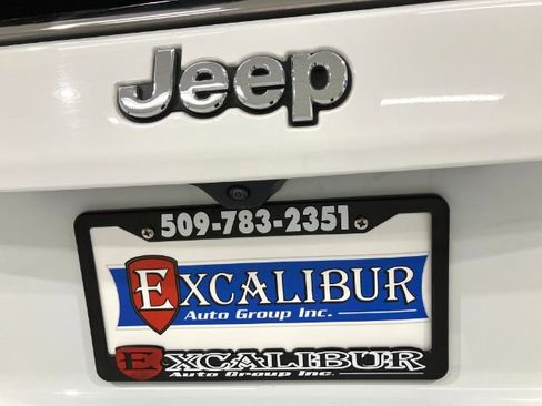 Used 2025 Jeep Compass Limited AWD/4WD image 19