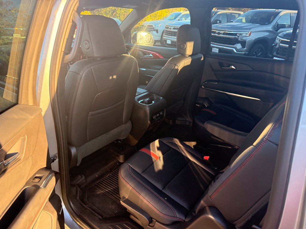 Used 2026 Chevrolet Traverse RS w/ LPO, Floor Liner Package AWD/4WD image 16
