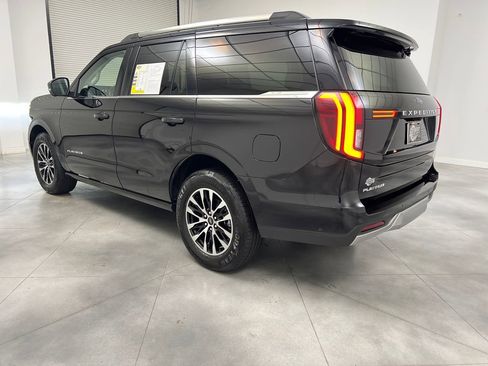 Used 2025 Ford Expedition Platinum AWD/4WD image 5