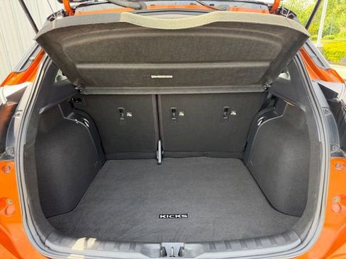 Certified 2023 Nissan Kicks SR w/ SR Premium Package FWD image 31