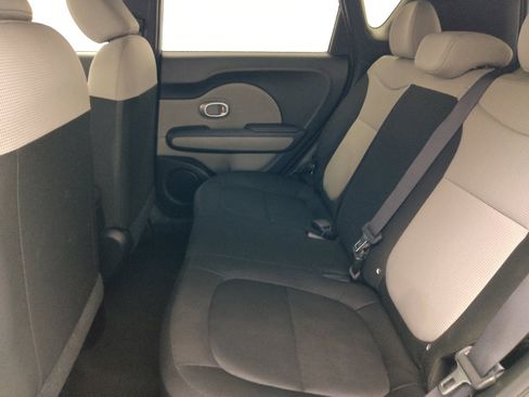 Used 2016 Kia Soul FWD image 18