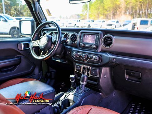 Used 2021 Jeep Gladiator Willys image 13
