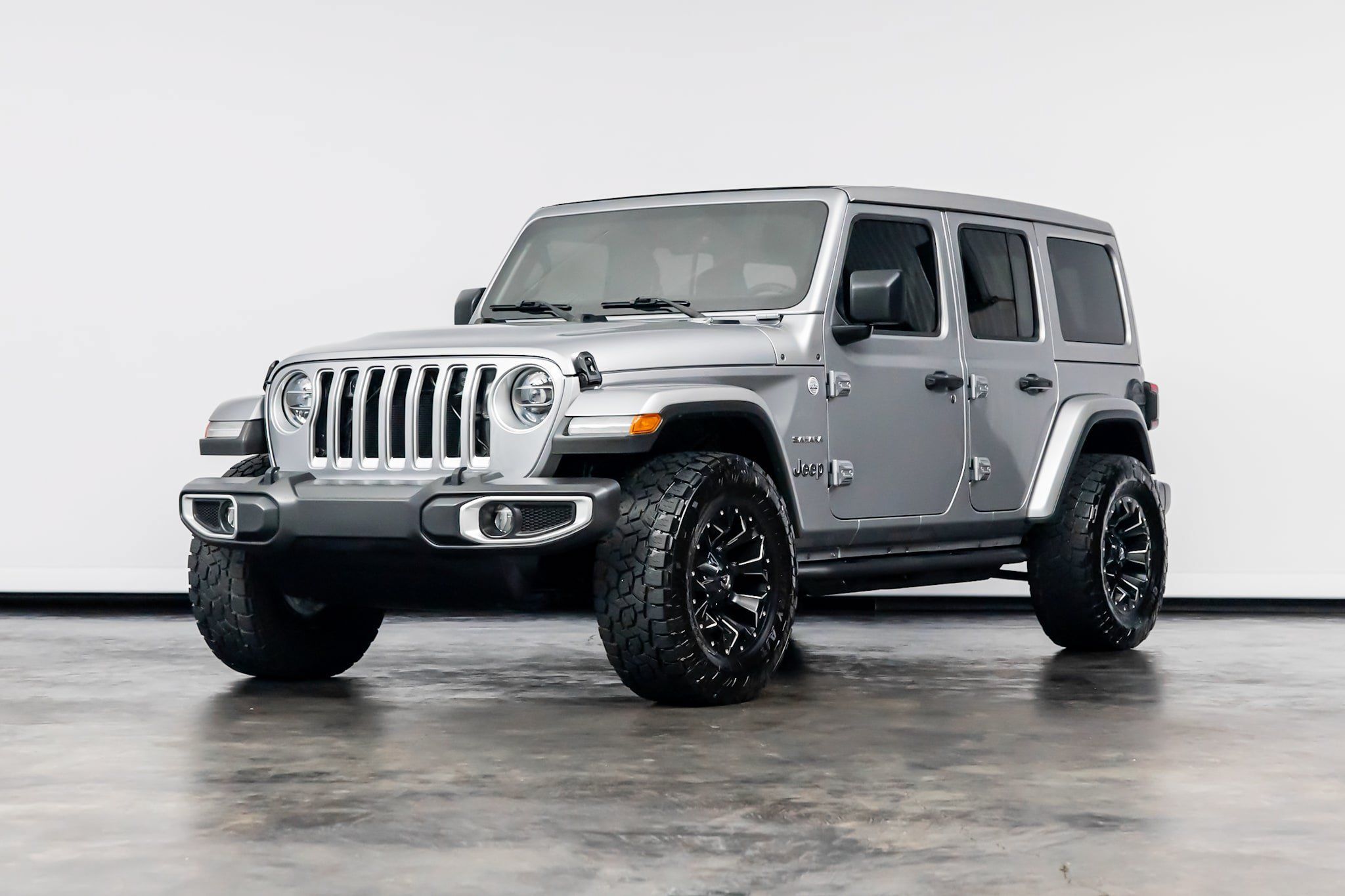 Used 2021 Jeep Wrangler Unlimited Sahara AWD/4WD image 7