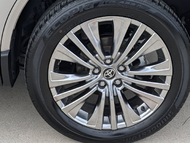 Used 2023 Toyota Venza Limited AWD/4WD image 6