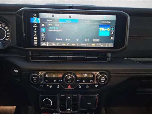 Used 2024 Jeep Wrangler Rubicon 392 image 13