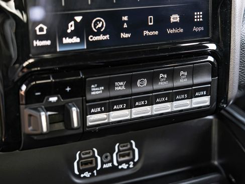 Used 2022 RAM 3500 Laramie image 30