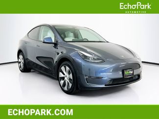 Used 2022 Tesla Model Y Long Range video 1