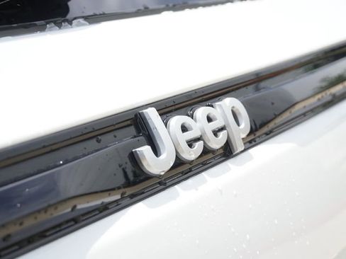 New 2026 Jeep Grand Cherokee Summit AWD/4WD image 12