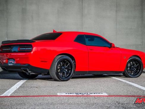 Used 2019 Dodge Challenger R/T Scat Pack w/ Plus Package image 5