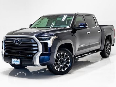 Used 2023 Toyota Tundra Limited w/ Power Package AWD/4WD image 1