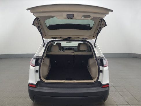 Used 2020 Jeep Cherokee Latitude FWD image 29