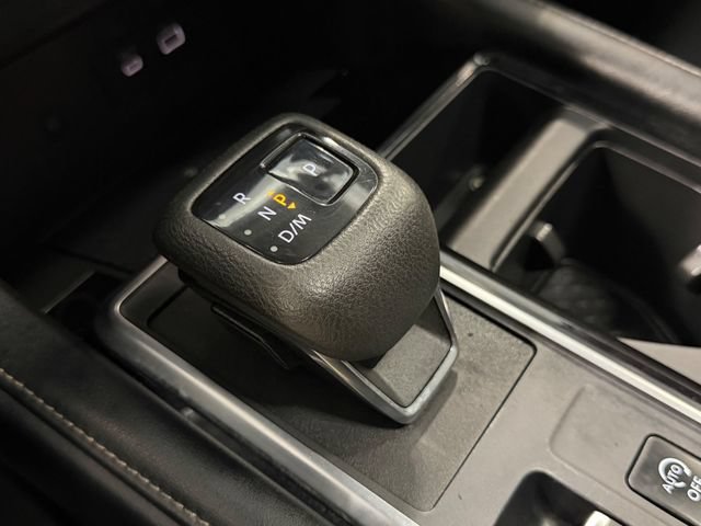 Used 2022 Nissan Pathfinder SL AWD/4WD image 34