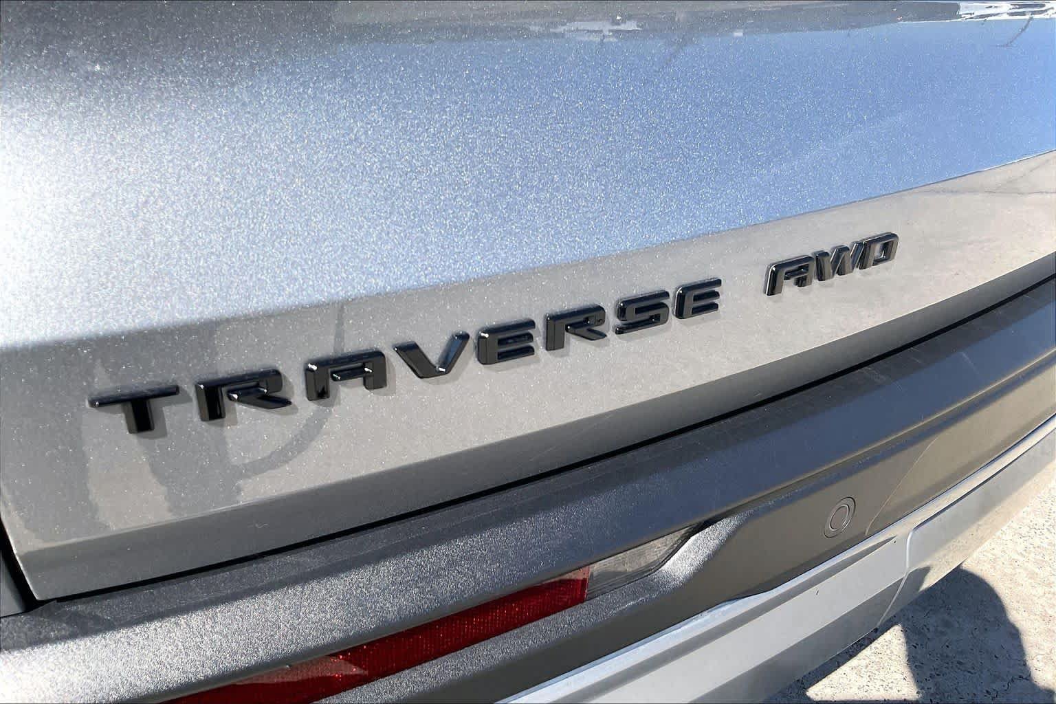 Used 2024 Chevrolet Traverse Z71 w/ LPO, Floor Liner Package AWD/4WD image 10