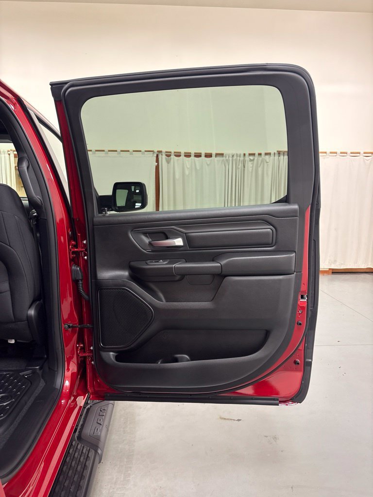 New 2027 RAM 1500 Express AWD/4WD image 28