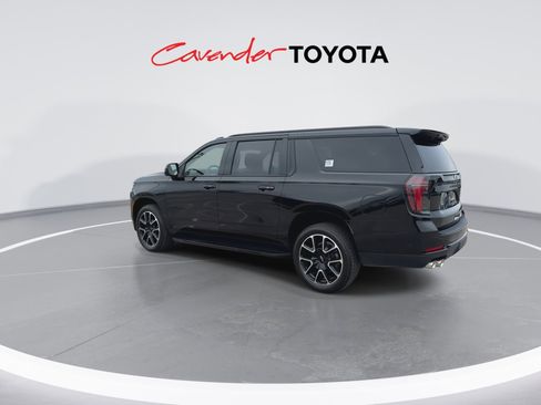 Used 2025 Chevrolet Suburban RST w/ Sun And Tow Package image 6