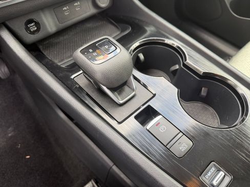 Used 2025 Nissan Rogue SV FWD image 43